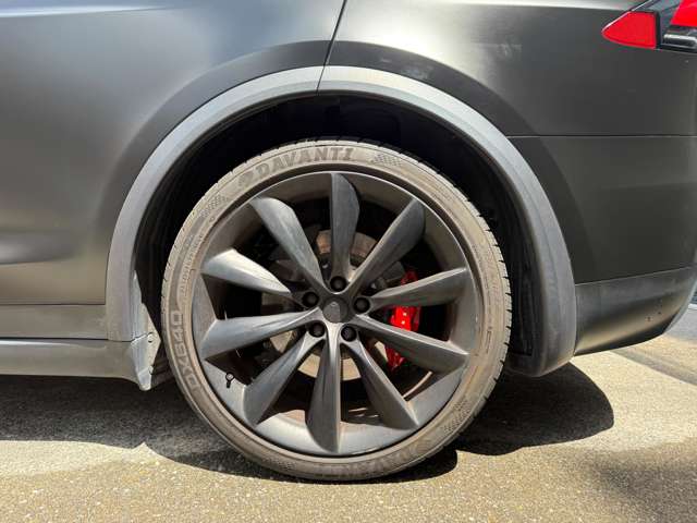 テスラ モデルＸ ＲＡＶＥＮ パフォーマンス ＡＷＤ 白内装 ６人乗リ R1年 (東海) 99
