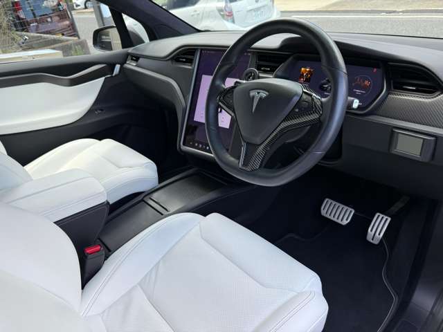 テスラ モデルＸ ＲＡＶＥＮ パフォーマンス ＡＷＤ 白内装 ６人乗リ R1年 (東海) 99