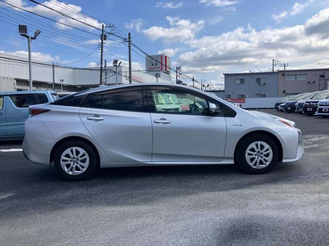 トヨタ プリウス １．８ Ｓ セーフティ プラス H29年 (関東) 99