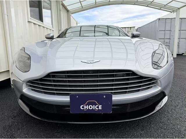 アストンマーティン ＤＢ１１ Ｖ８ R1年 (関東) 99