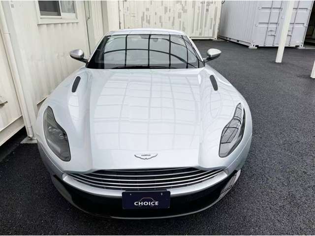 アストンマーティン ＤＢ１１ Ｖ８ R1年 (関東) 99