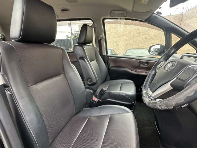 トヨタ エスクァイア ２．０ ＧＩ ４ＷＤ H28年 (関東) 99