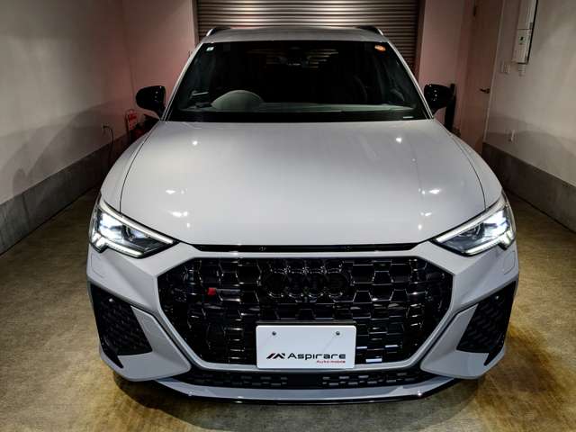 アウディ ＲＳ　Ｑ３ ２．５ ４ＷＤ R3年 () 99