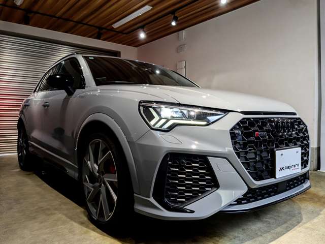 アウディ ＲＳ　Ｑ３ ２．５ ４ＷＤ R3年 () 99