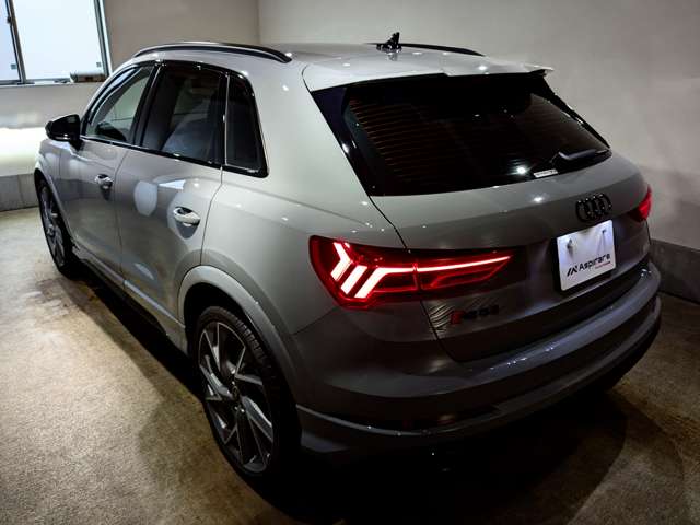 アウディ ＲＳ　Ｑ３ ２．５ ４ＷＤ R3年 () 99