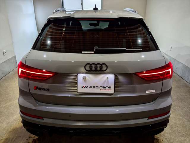 アウディ ＲＳ　Ｑ３ ２．５ ４ＷＤ R3年 () 99