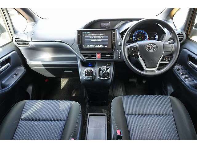 トヨタ ヴォクシー １．８ ハイブリッド ＺＳ H28年 (関東) 99
