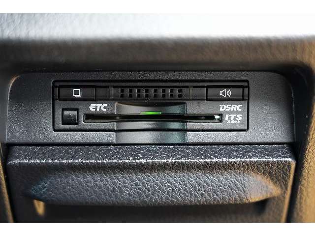 トヨタ ヴォクシー １．８ ハイブリッド ＺＳ H28年 (関東) 99