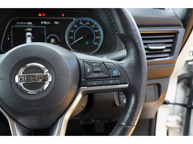 日産 リーフ Ｘ　Ｖセレクション R1年 (関東) 99