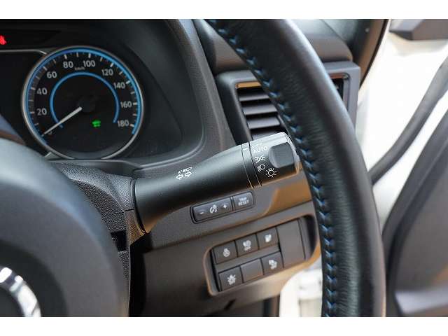 日産 リーフ Ｘ　Ｖセレクション R1年 (関東) 99