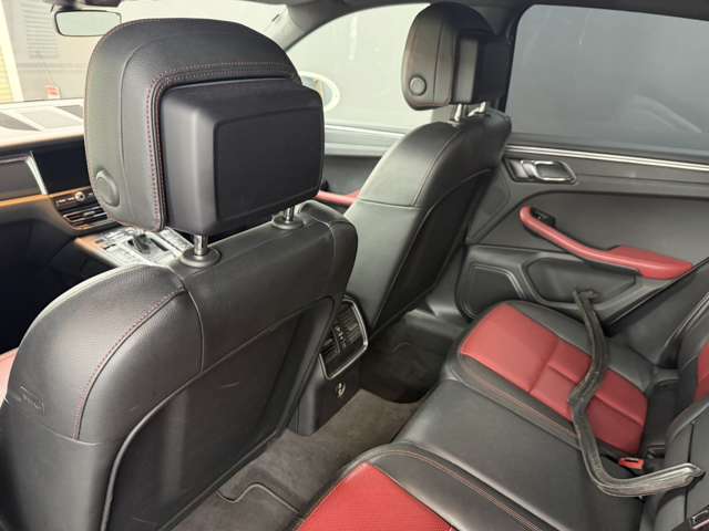 ポルシェ マカン ＰＤＫ ４ＷＤ R2年 (関東) 99