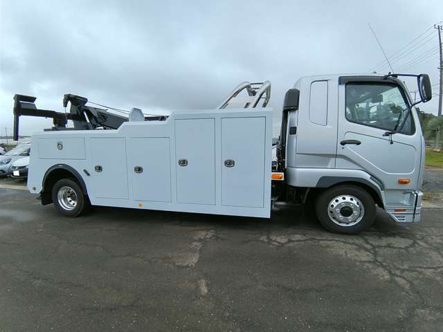 三菱フソウ ファイター レッカー車 寒冷地仕様 R8年 () 99