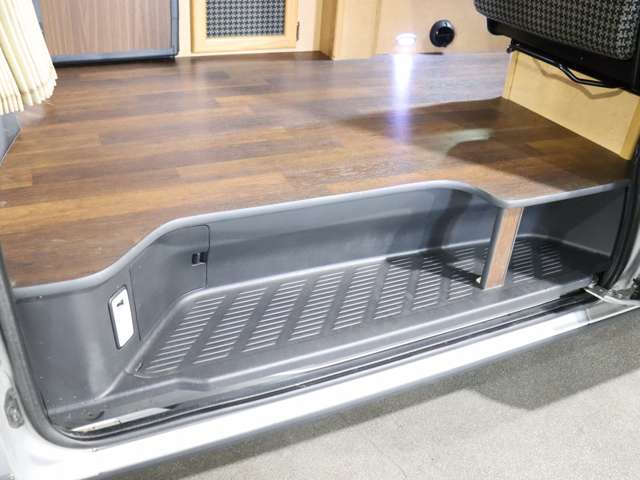 トヨタ ハイエースバン キャンピング R2年 (北海道) 99