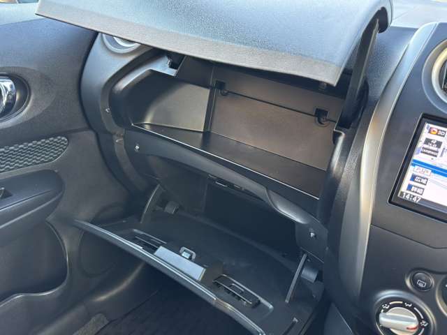 日産 ノート １．２ Ｘ ＦＯＵＲ ４ＷＤ H27年 (北海道) 99