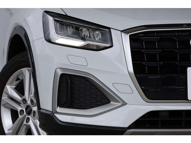 アウディ Ｑ２ ３５ ＴＦＳＩ アドバンスト R3年 (近畿) 99