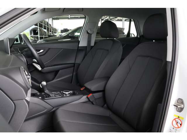 アウディ Ｑ２ ３５ ＴＦＳＩ アドバンスト R3年 (近畿) 99