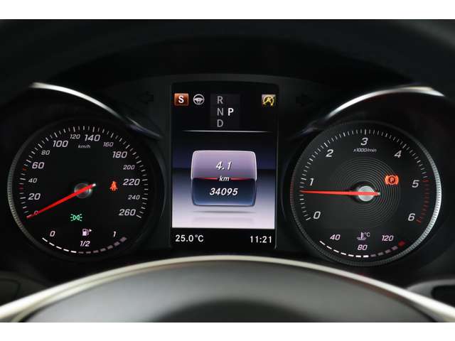 メルセデスベンツ ＧＬＣクーペ ２２０ Ｄ ４マチック スポーツ ４ＷＤ H30年 (近畿) 99