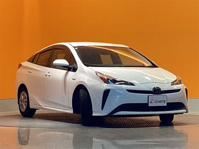 トヨタ プリウス １．８ Ｅ R1年 (近畿) 99