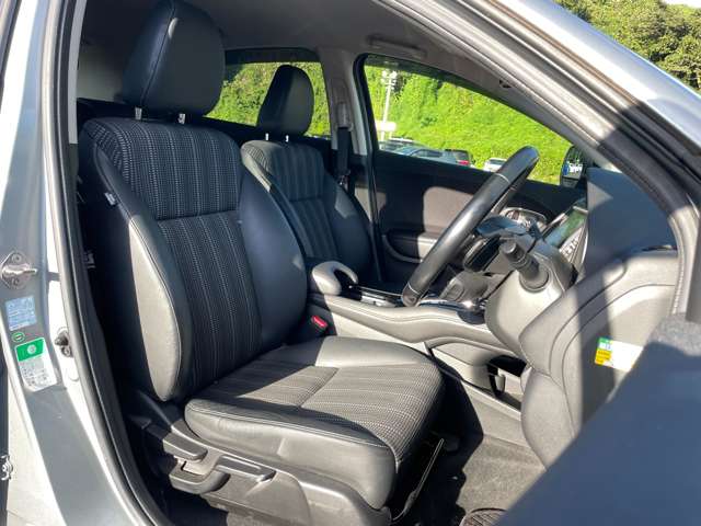 ホンダ ヴェゼル １．５ ハイブリッド Ｚ H28年 (東北) 99
