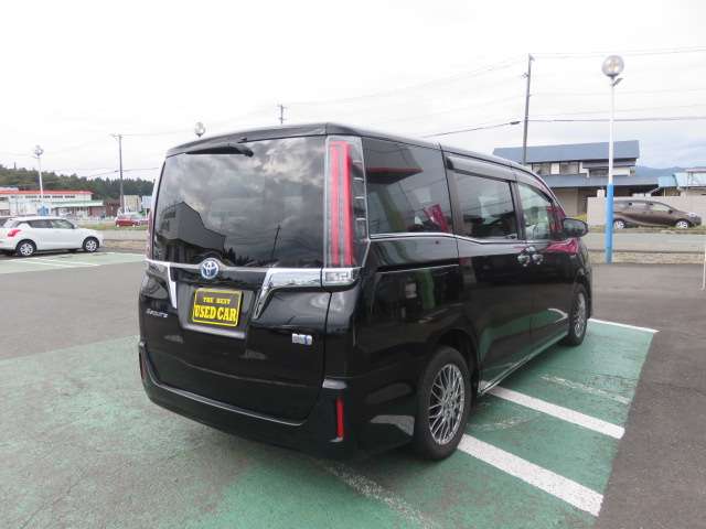 トヨタ エスクァイア　ハイブリッド １．８ ハイブリッド ＸＩ H29年 (東北) 99