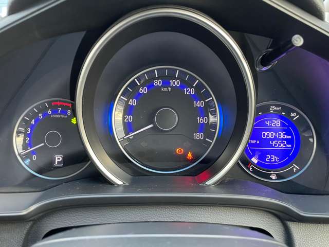 ホンダ フィット １．３ １３Ｇ Ｆパッケージ H25年 (関東) 99