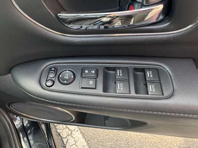 ホンダ ヴェゼル １．５ ハイブリッド Ｚ H27年 (近畿) 99