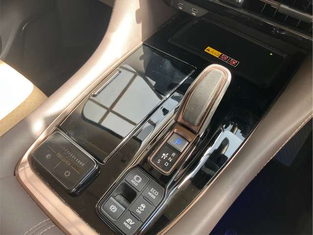 トヨタ アルファード　ハイブリッド ハイブリッド ２．５ エグゼクティブ ラウンジ R5年 () 99