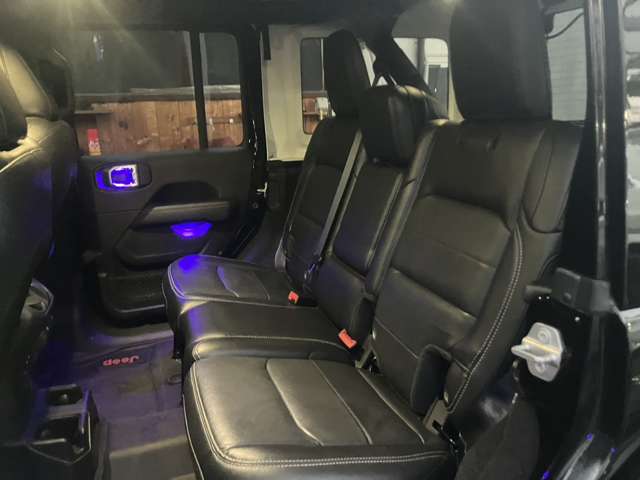 ジープ ラングラー　アンリミテッド アンリミテッド サハラ ３．６Ｌ ４ＷＤ R3年 () 99