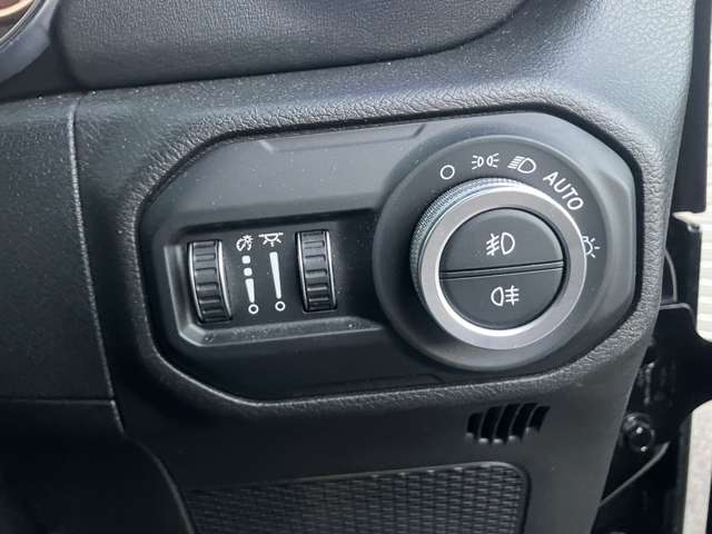 ジープ ラングラー　アンリミテッド アンリミテッド サハラ ３．６Ｌ ４ＷＤ R3年 () 99
