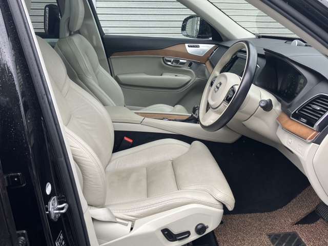 ボルボ ＸＣ９０ Ｔ６ ＡＷＤ インスクリプション ４ＷＤ H29年 () 99