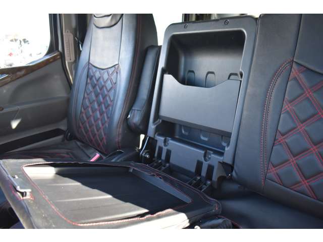 三菱フソウ キャンター ３．０ ダブルキャブ ロング 全低床 ディーゼルターボ H28年 (近畿) 99