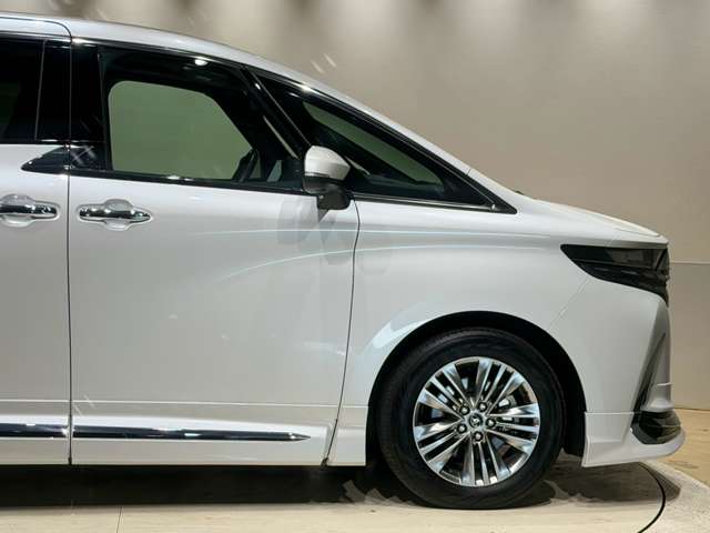 トヨタ アルファード　ハイブリッド ハイブリッド ２．５ Ｚ Ｅ－ＦＯＵＲ ４ＷＤ R6年 () 99
