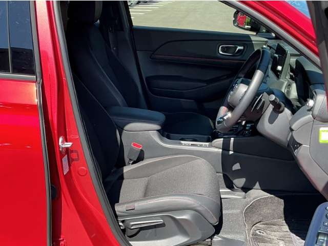 ホンダ ヴェゼル １．５ Ｅ：ＨＥＶ ＲＳ R7年 (九州・沖縄) 99