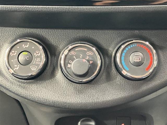 トヨタ ヴィッツ １．０ Ｆ セーフティ エディションＩＩ H30年 () 99