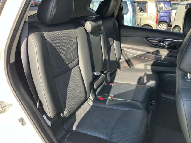 日産 エクストレイル ２．０ ２０ＸＩ ２列車 ４ＷＤ R1年 (関東) 99