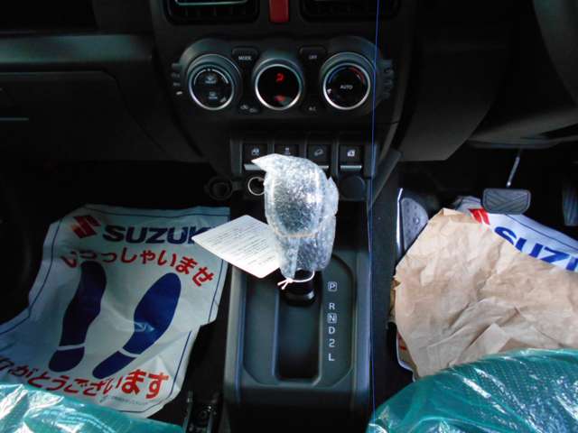 スズキ ジムニー　ノマド １．５ ＦＣ ４ＷＤ R8年 () 99