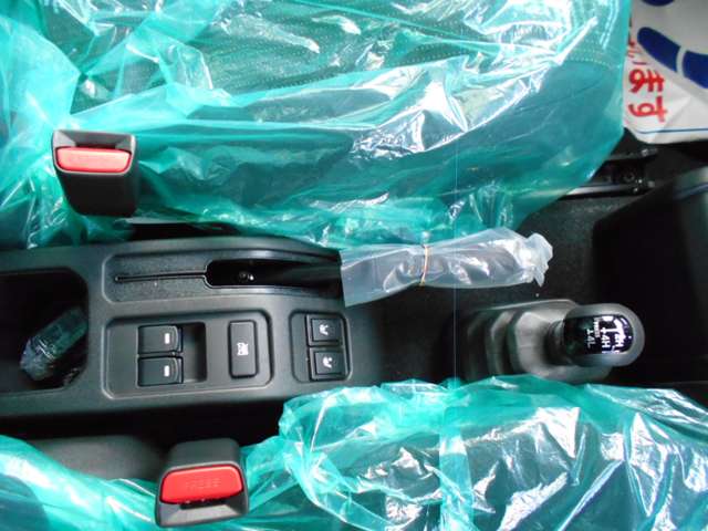 スズキ ジムニー　ノマド １．５ ＦＣ ４ＷＤ R8年 () 99