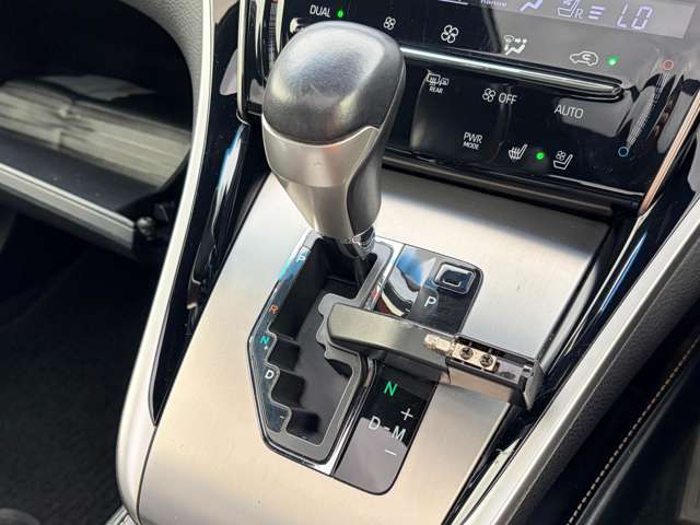 トヨタ ハリアー ２．０ プログレス メタル アンド レザーパッケージ H29年 (東北) 99