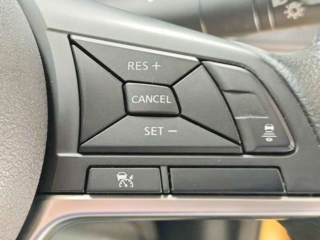 日産 ノート １．２ Ｅ－ＰＯＷＥＲ メダリスト H29年 (関東) 99