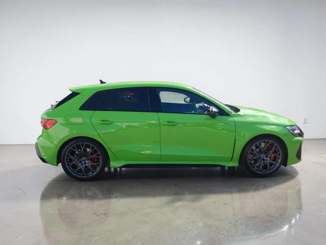アウディ ＲＳ３　スポーツバック ２．５ ４ＷＤ R7年 (近畿) 99