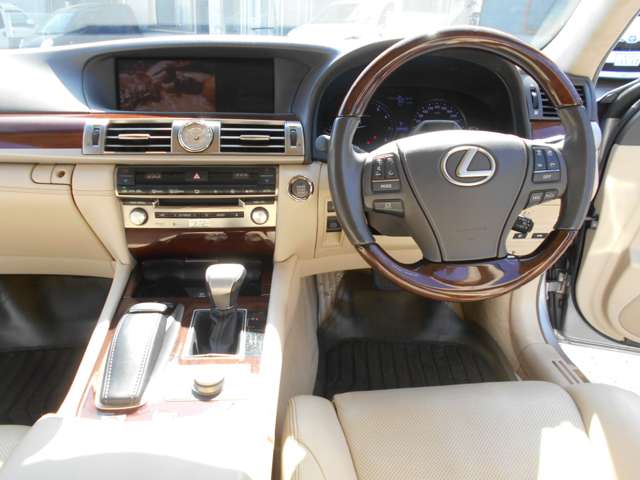 レクサス ＬＳ４６０ バージョンＣ　Ｉパッケージ H26年 (近畿) 99