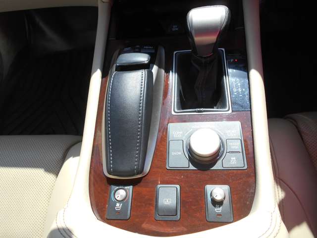 レクサス ＬＳ４６０ バージョンＣ　Ｉパッケージ H26年 (近畿) 99