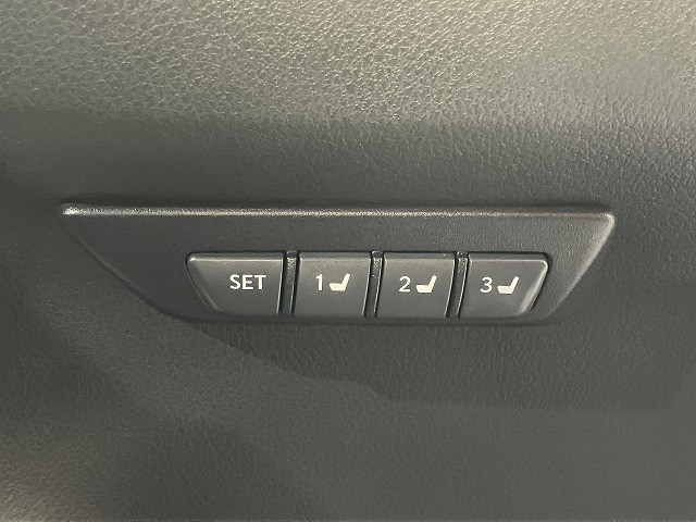レクサス ＮＸ２００ｔ ２００Ｔ Ｆスポーツ ４ＷＤ H27年 (近畿) 99