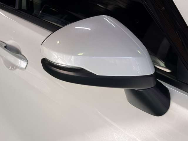ホンダ ＺＲ－Ｖ ２．０ Ｅ：ＨＥＶ Ｚ R5年 () 99