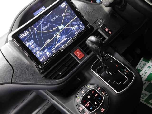 トヨタ ヴォクシー ２．０ ＺＳ 煌 H27年 (近畿) 99