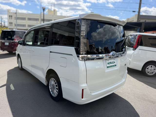 トヨタ ヴォクシー １．８ ハイブリッド Ｖ H26年 (近畿) 99