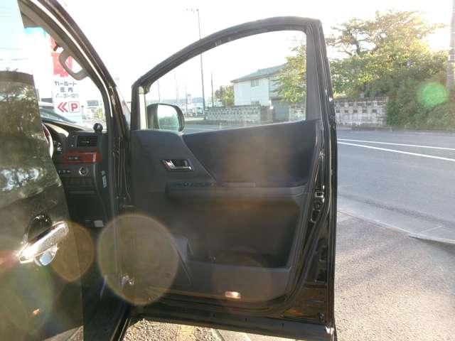 トヨタ ヴェルファイア ２．４Ｚ　プラチナセレクション H21年 () 99