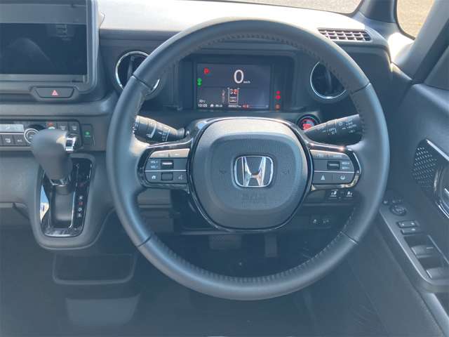 ホンダ Ｎ　ＢＯＸ カスタム ６６０ ブラック スタイル R8年 (東海) 99