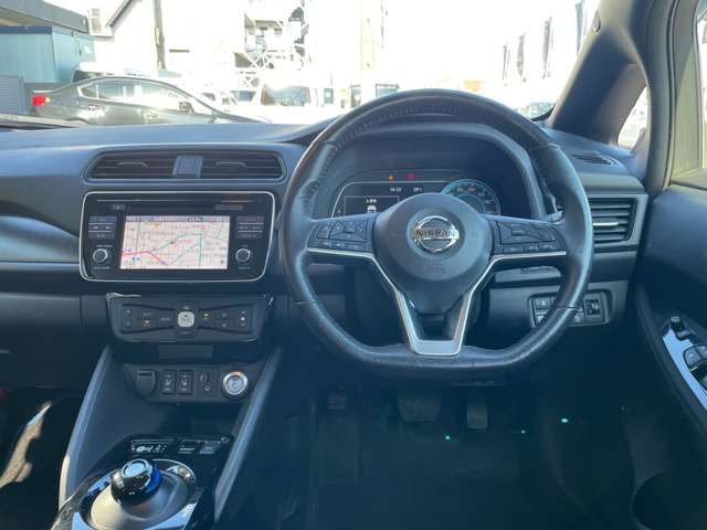 日産 リーフ Ｘ H30年 (東海) 99