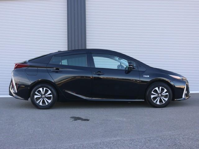 トヨタ プリウスＰＨＶ １．８ Ａ R1年 (近畿) 99